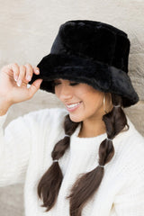 Women's Plush Bucket Hat