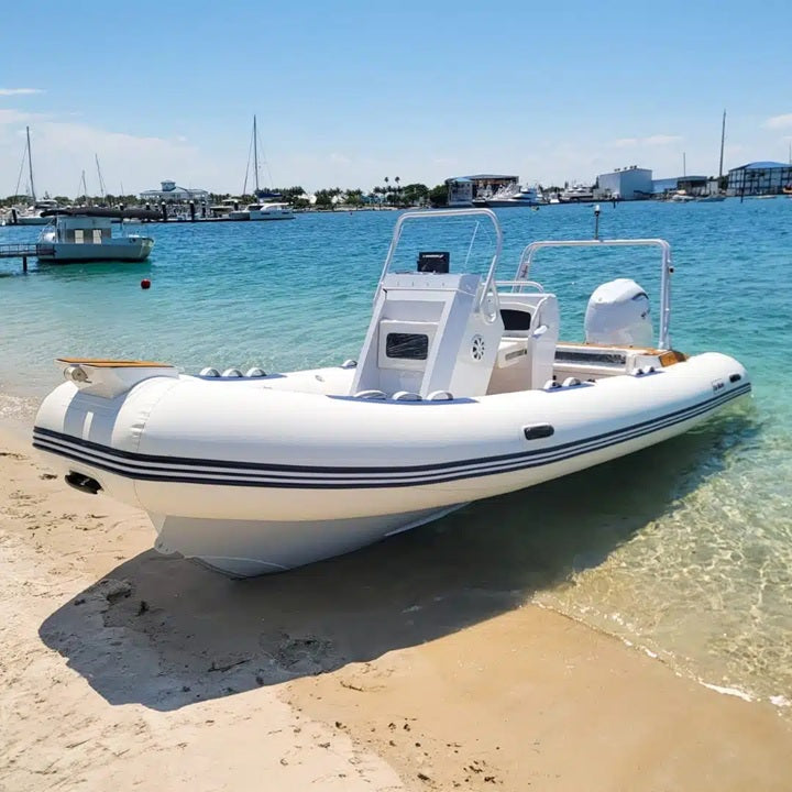 East Marine Boats Luxury 560