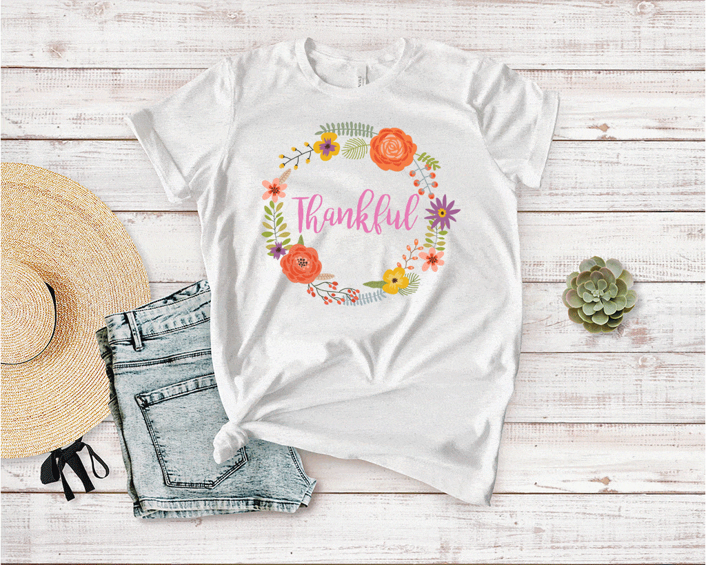 THANKSGIVING Women's 'Thankful' Wreath Tee