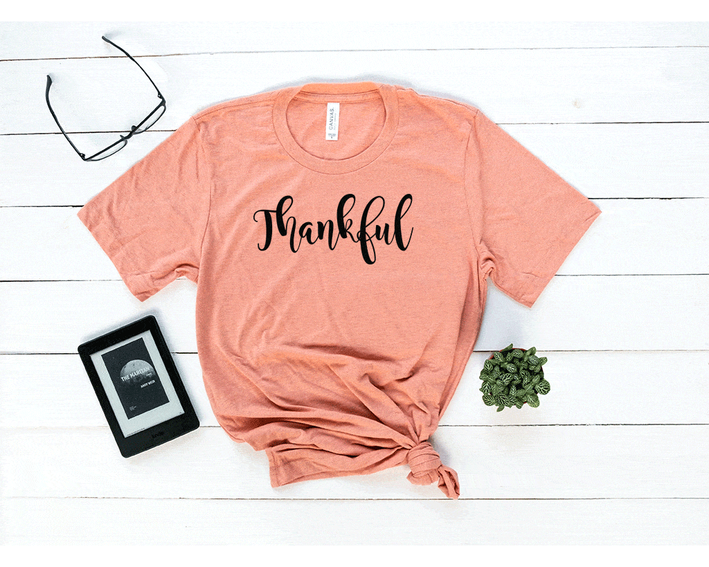 THANKSGIVING Women's 'Thankful' Mag Sky Tee