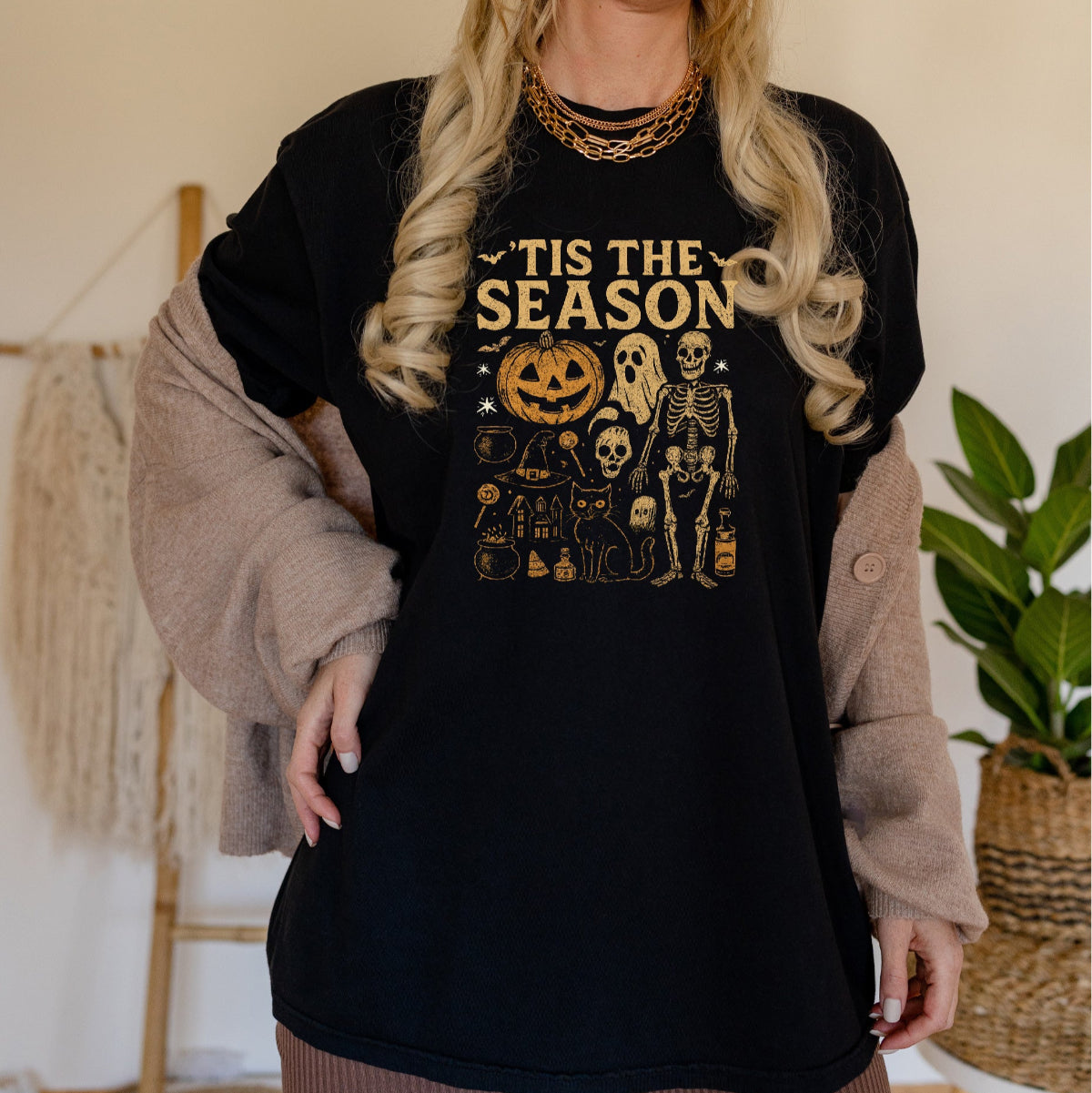 HALLOWEEN Girl's/Women's 'Tis The Season' Vintage T-Shirt